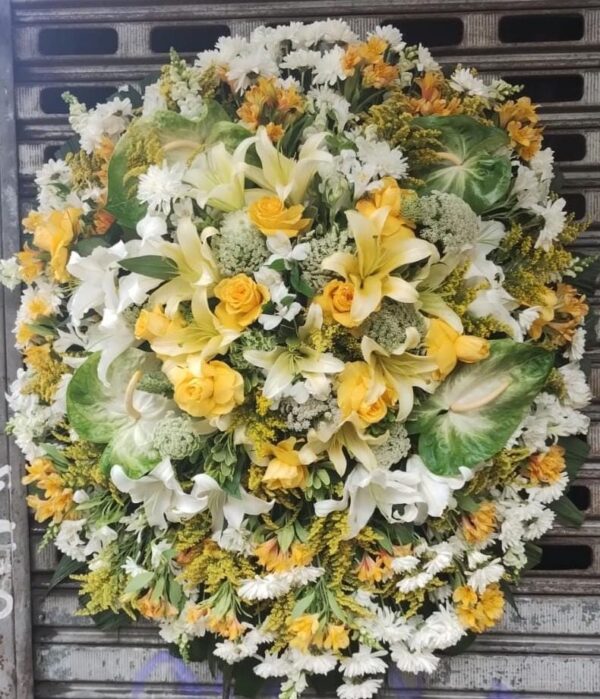 Coroa de Flores Nobres Branca e Amarelo