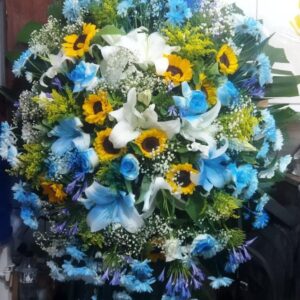 Coroa de Flores Branco e Azul E Amarelo